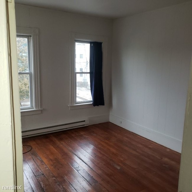 Building Photo - 1772 Thomaston Ave
