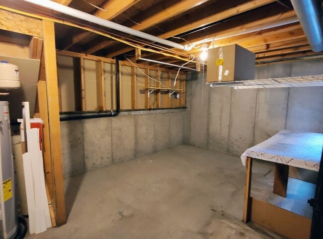 Building Photo - Great 4 Bd 3 Bath Home in Sandy