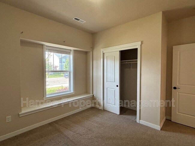 Building Photo - 9070 W Songwood Dr