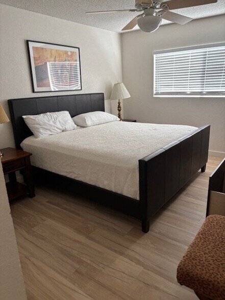 Building Photo - 7436 E Chaparral Rd