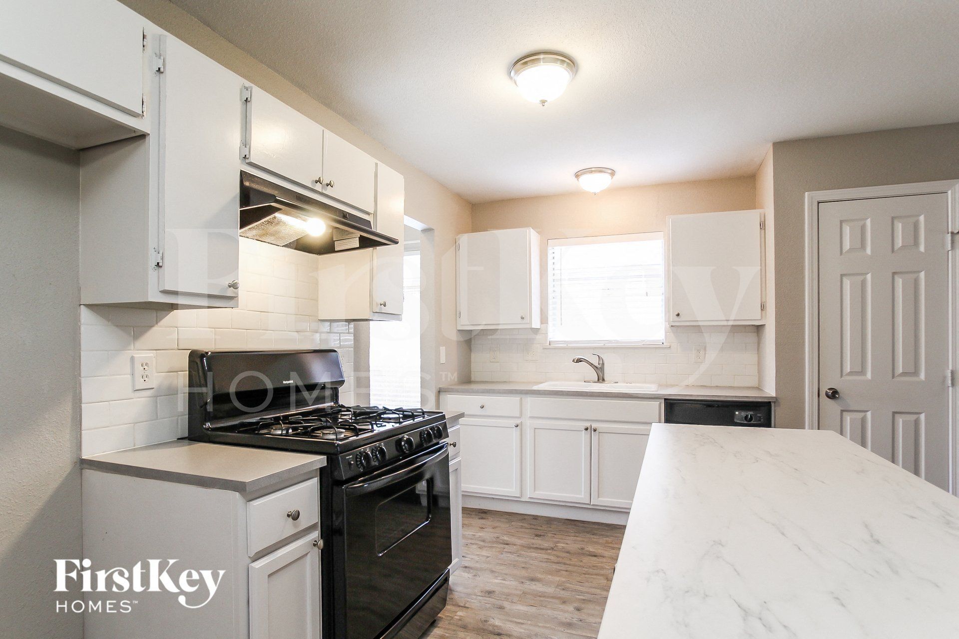 Building Photo - 14530 County Cress Dr