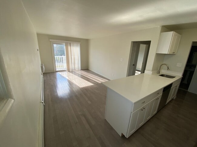 Interior Photo - 211 First Ave