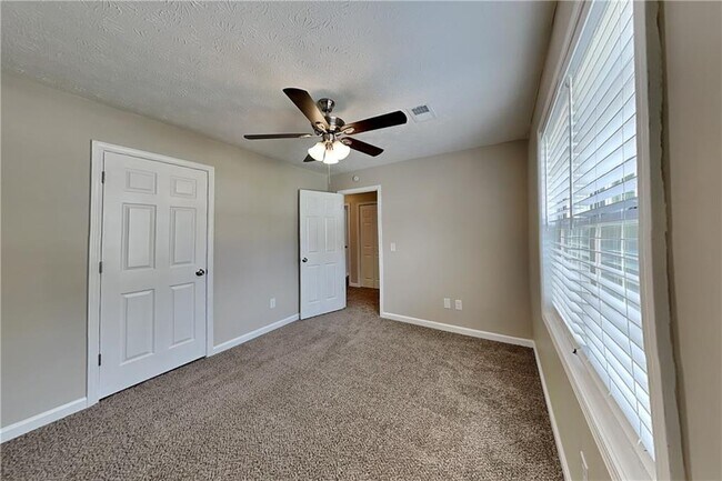 Building Photo - 2733 Ashbury Point Ln