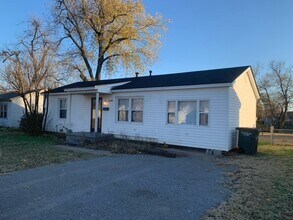 Building Photo - 21st