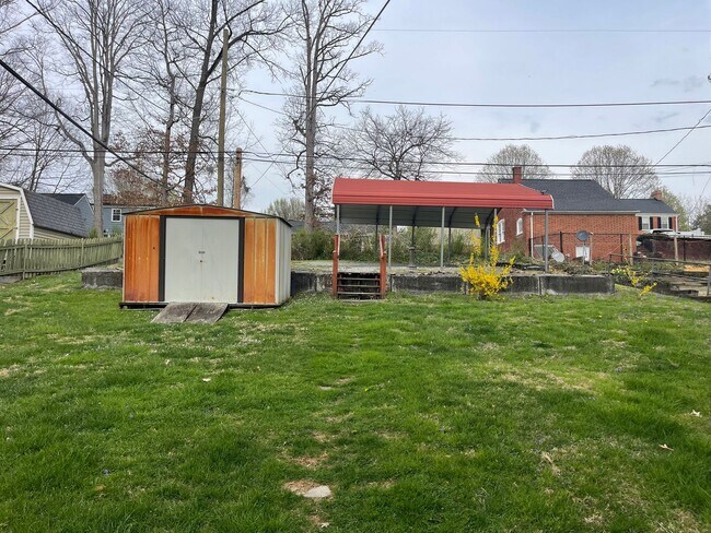 Building Photo - 1254 Catawba St