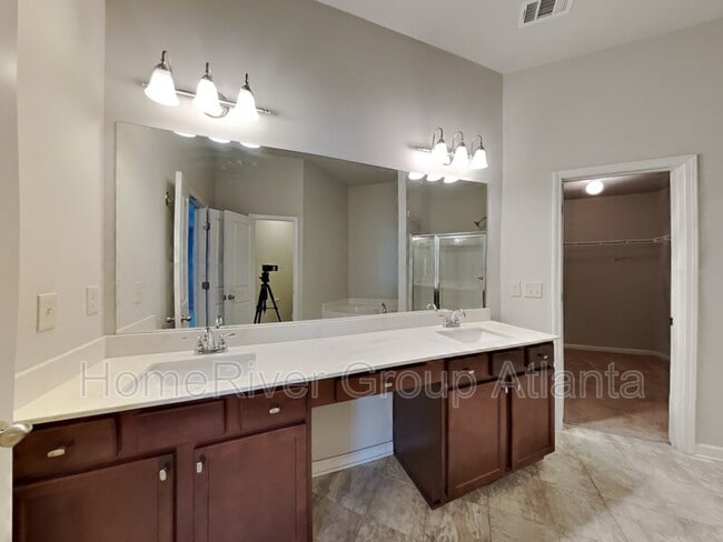 Building Photo - 1329 Brookmere Way
