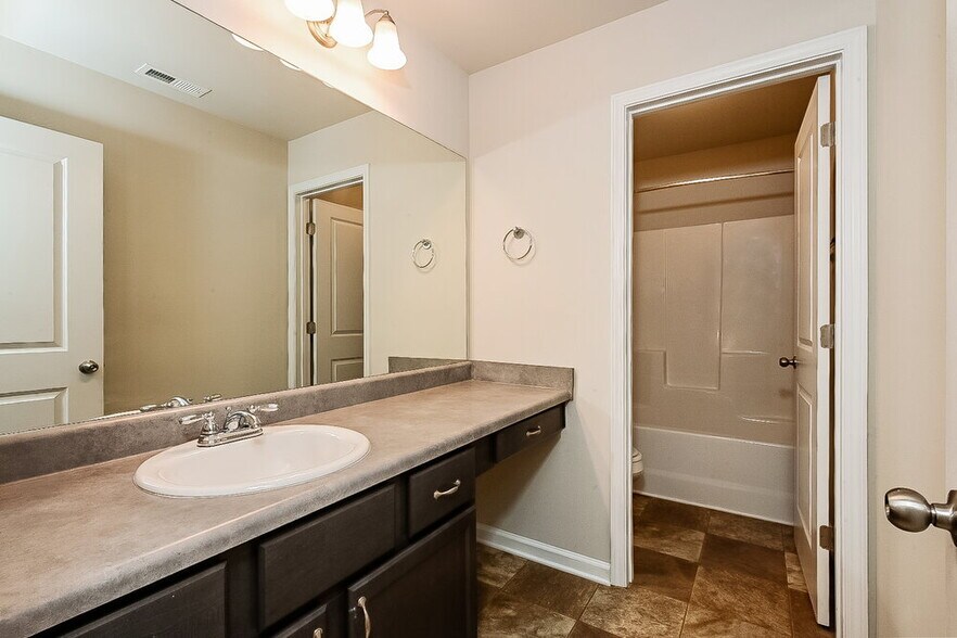Building Photo - 176 Addy Ln