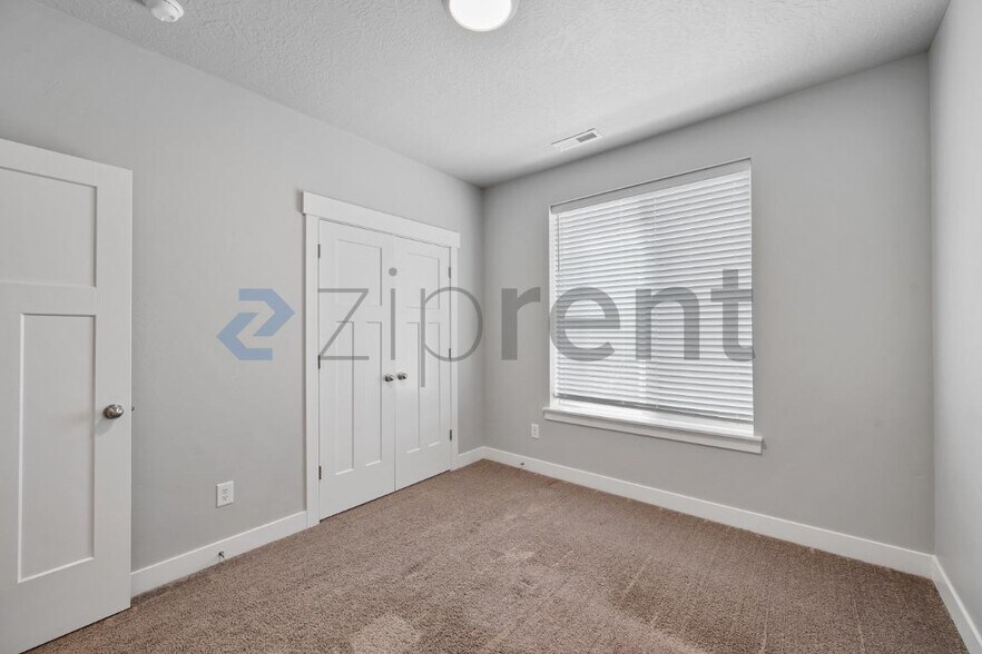 Building Photo - 1997 N 3410 W