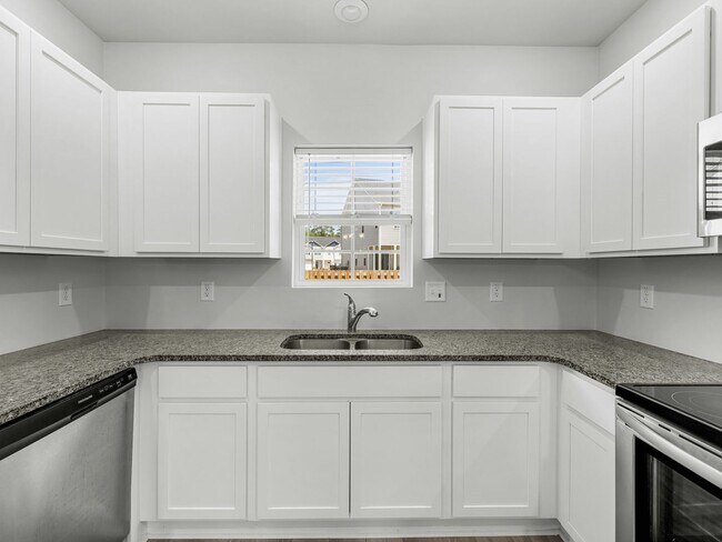 Building Photo - 408 Blockade Shl Ln