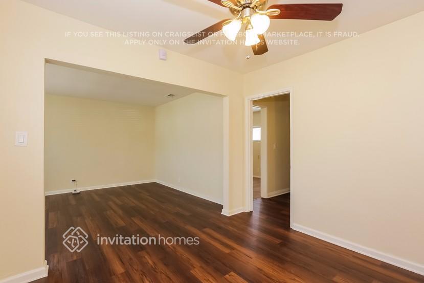 Building Photo - 1118 S Exmoor Ave