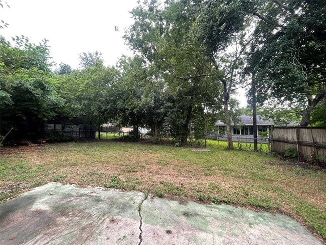 Building Photo - 5314 Dewberry St