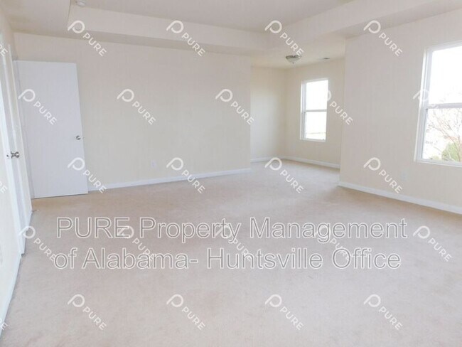 Building Photo - 108 Barnard St