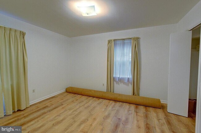 Building Photo - 3605 Dundee Driveway