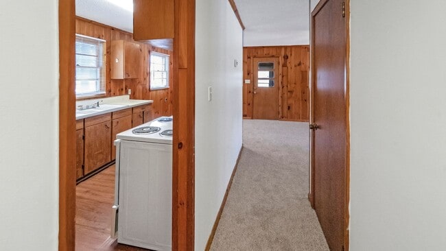 Building Photo - Cozy 3-Bedroom Home with Corner Lot in Rincon