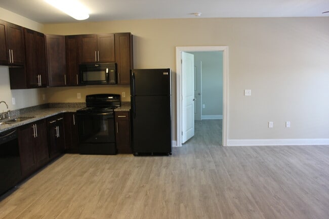 Building Photo - 2 Bedroom, 2 Bath Apartment for Rent