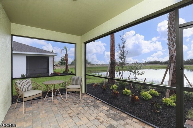 Building Photo - 44442 Palm Frond Dr