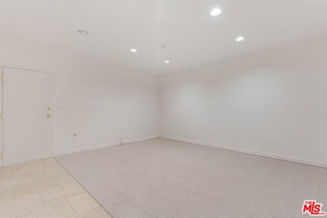 Building Photo - 225 S Lucia Ave