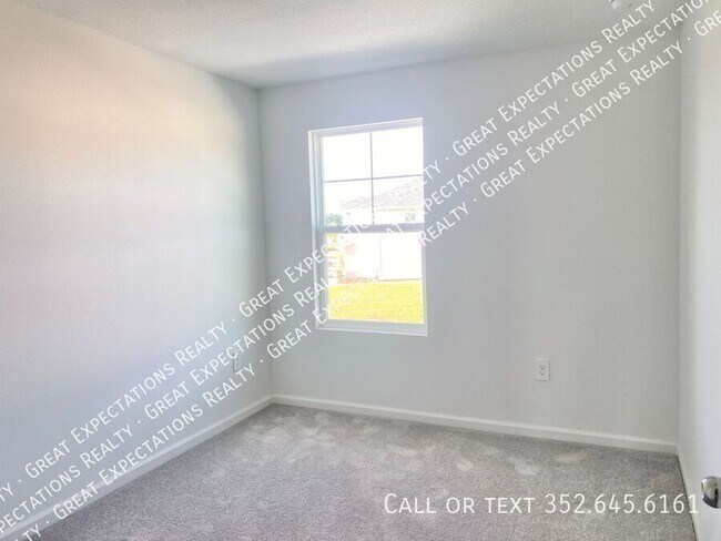 Building Photo - 4859 SW 81st Lp