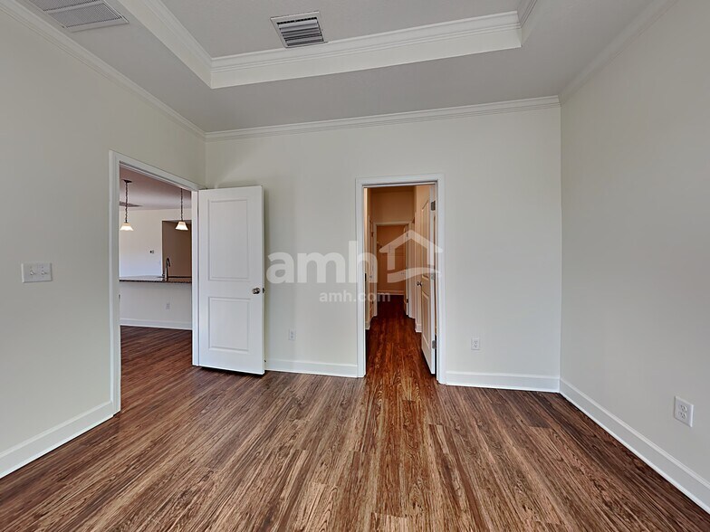 Building Photo - 11470 Fox Hollow Ct