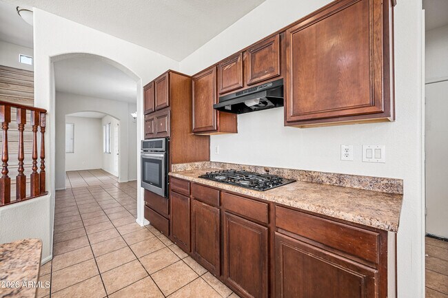 Building Photo - 8310 S 47th Ln