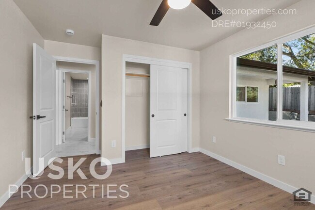 Building Photo - "Charming 2-Bedroom 1-Bath in Fair Oaks!"