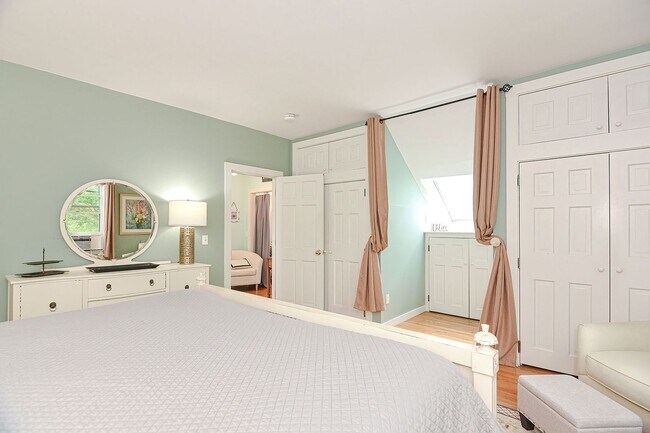 Building Photo - 93 Granite St