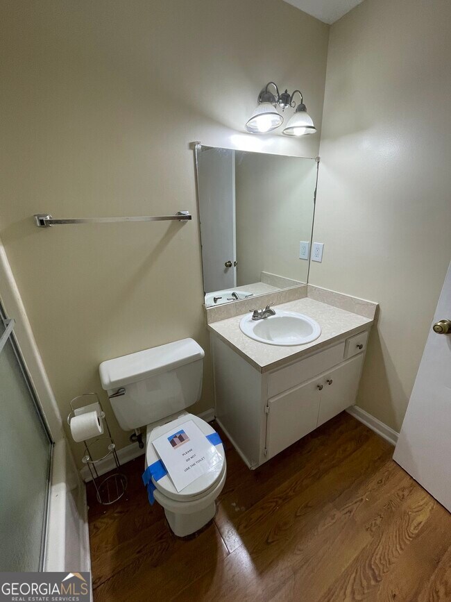 Building Photo - 2596 Woodland Dr NW