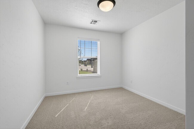 Building Photo - Brand New 3BR/2BA Single-Level Home - Community Pool, Park & Easy I-84 Access