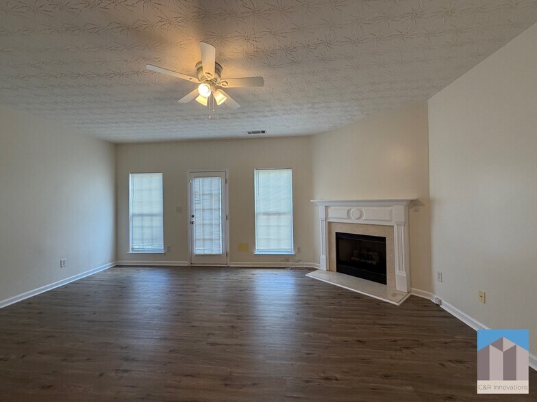 Building Photo - 644 Kenridge Dr