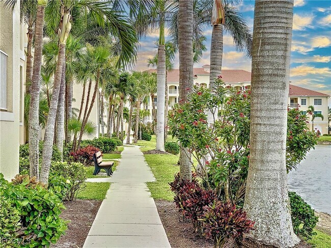 Building Photo - 20031 Sanibel View Cir