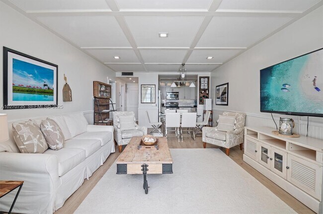 Building Photo - 3505 S Ocean Dr