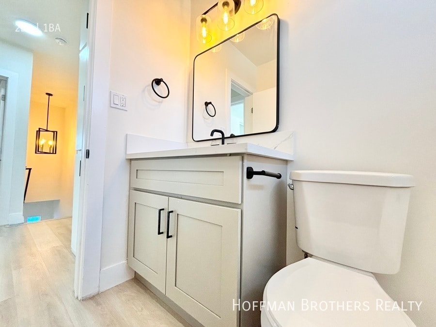 Building Photo - 6958 Woodman Ave