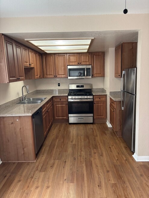 Building Photo - Cedar Glen Apts