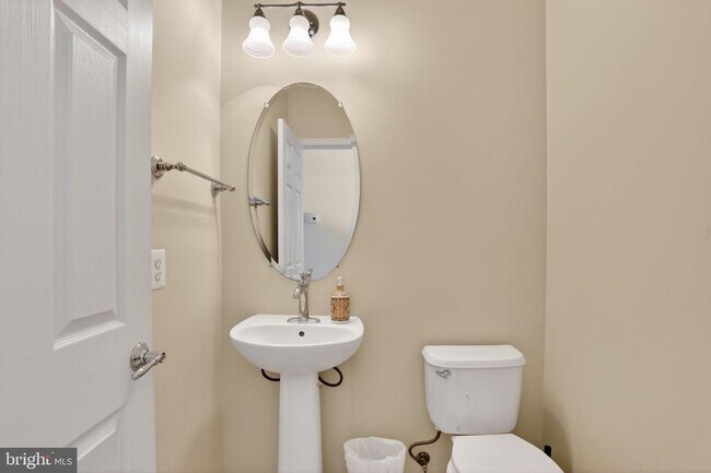 Building Photo - 42671 Redeemer Terrace