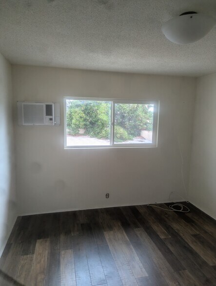 Bedroom 1 - 1311 Lyndon St
