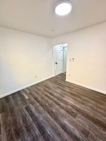 Building Photo - 1738 W 85th St