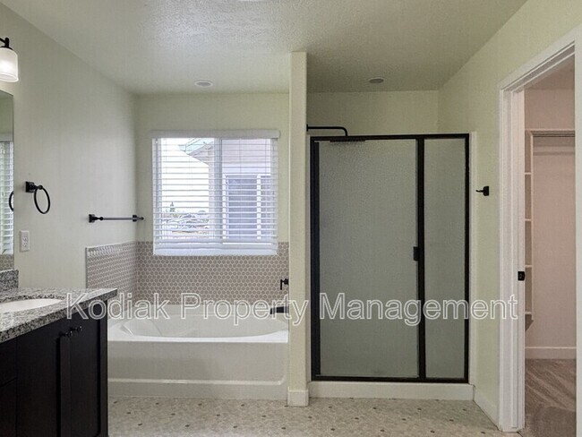 Building Photo - 12724 S Quail Lake Dr