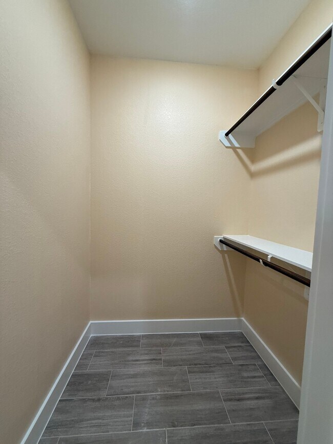 Building Photo - 14844 Coaltown Rd