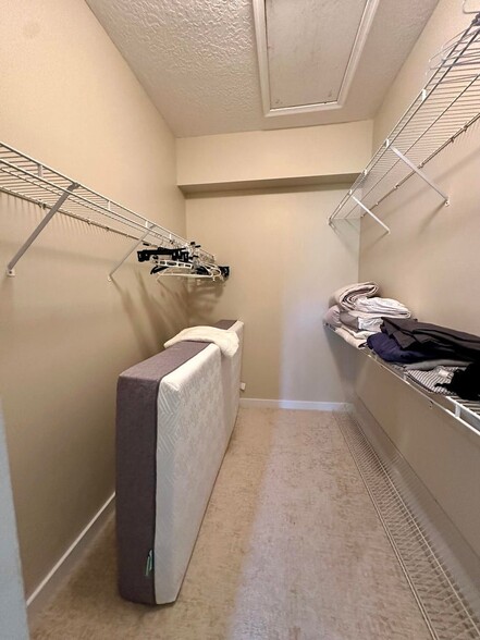 Building Photo - 5791 Island Reach Ln