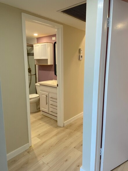 Building Photo - 4048 Exeter C