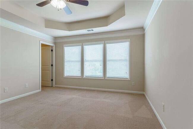 Building Photo - 1299 Hopkins Dr