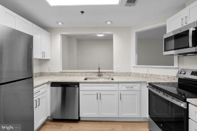 Building Photo - 960 Fell St