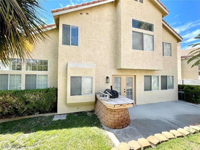 Building Photo - 1326 Pine Terrace Ct