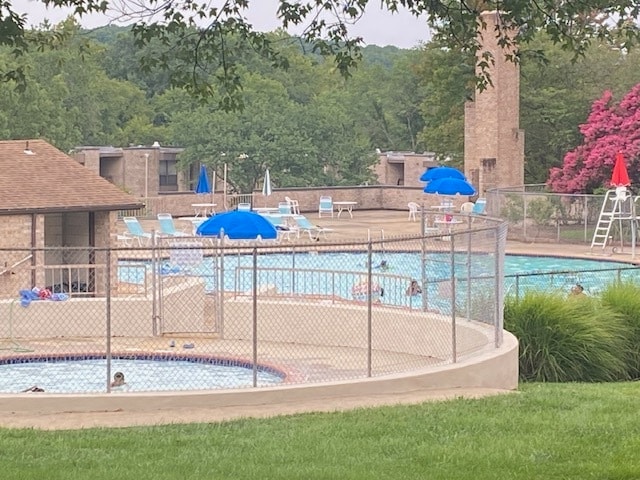 Building Photo - 3358 Huntley Square Dr