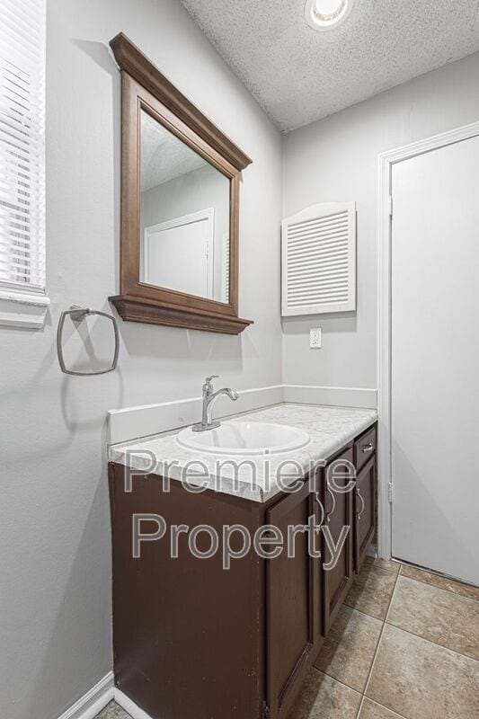 Building Photo - 14012 Ballantrae Dr