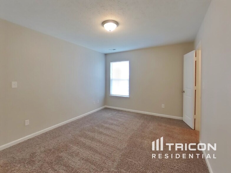 Building Photo - 2984 W Sampler St