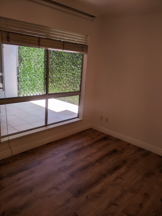 2nd Bedroom - 415 Montana Ave