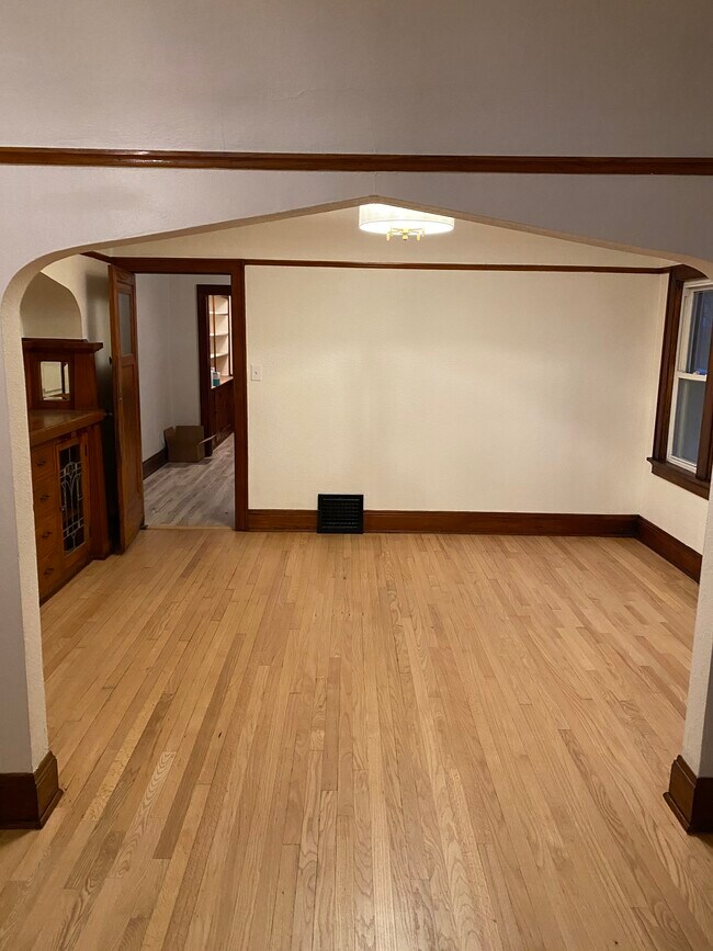 Dining Room - 2240 E Vollmer Ave