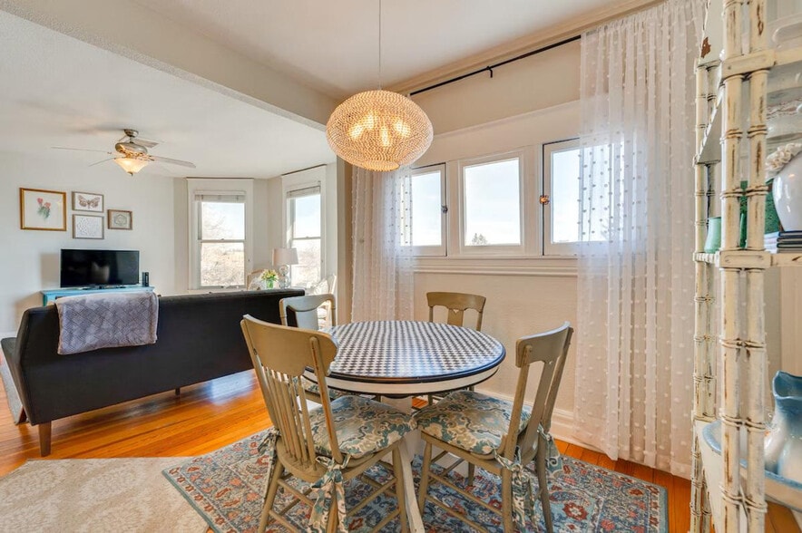 Building Photo - 2503 Broadway