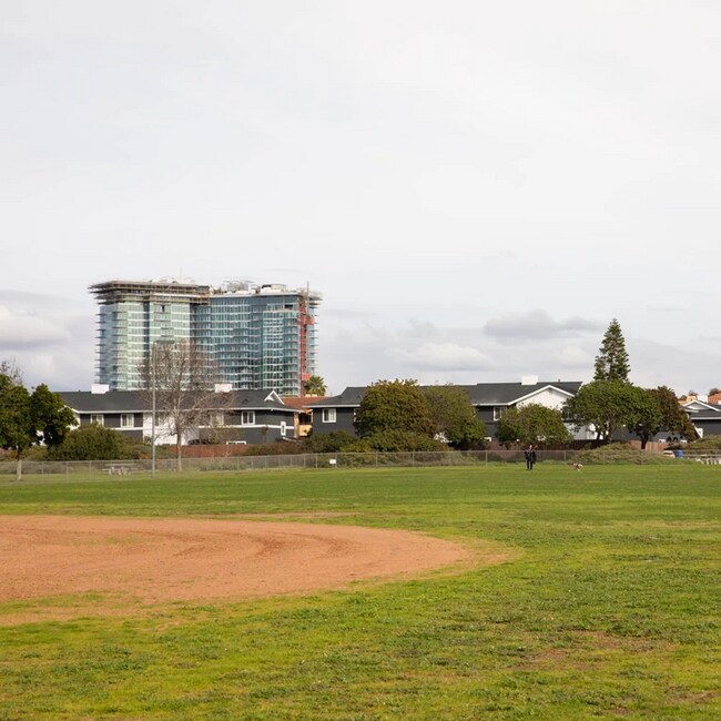 Building Photo - 4085-4089-4089 Nobel Dr